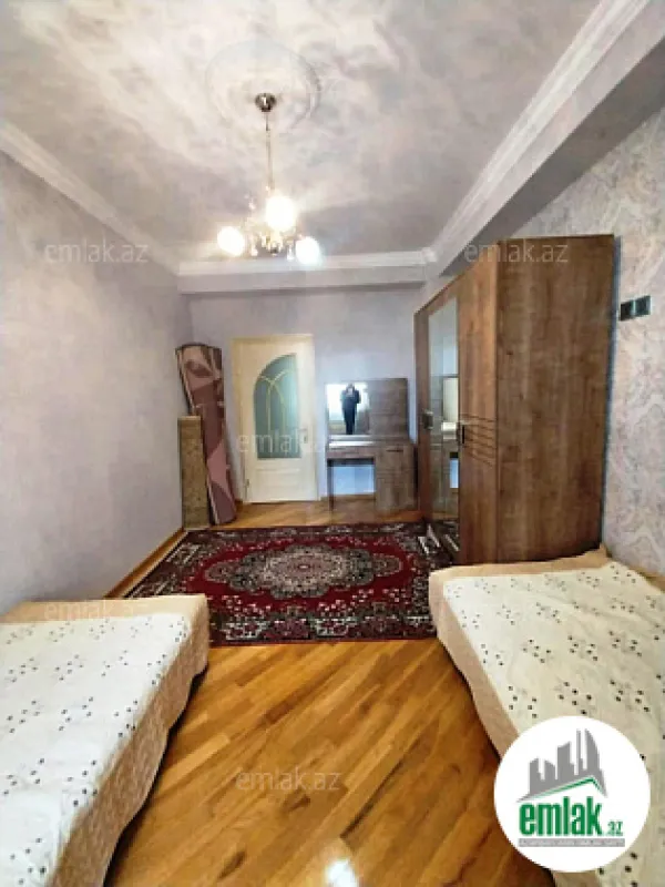 Satılır 3 otaqlı yeni tikili 130 m²