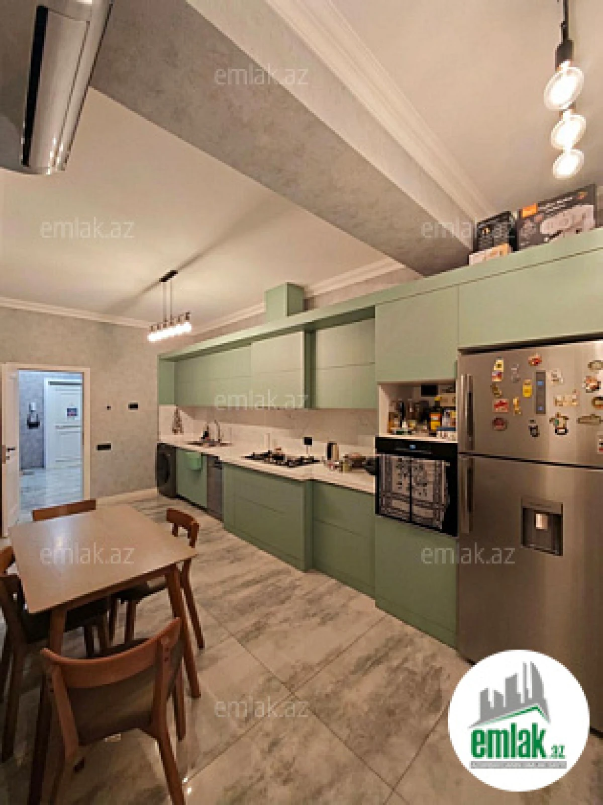 Satılır 3 otaqlı yeni tikili 150 m²