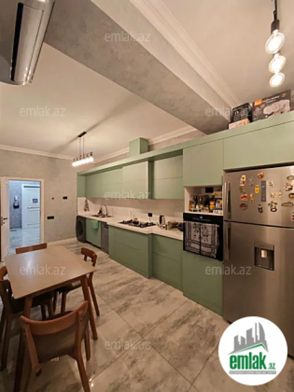 Satılır 3 otaqlı yeni tikili 150 m²