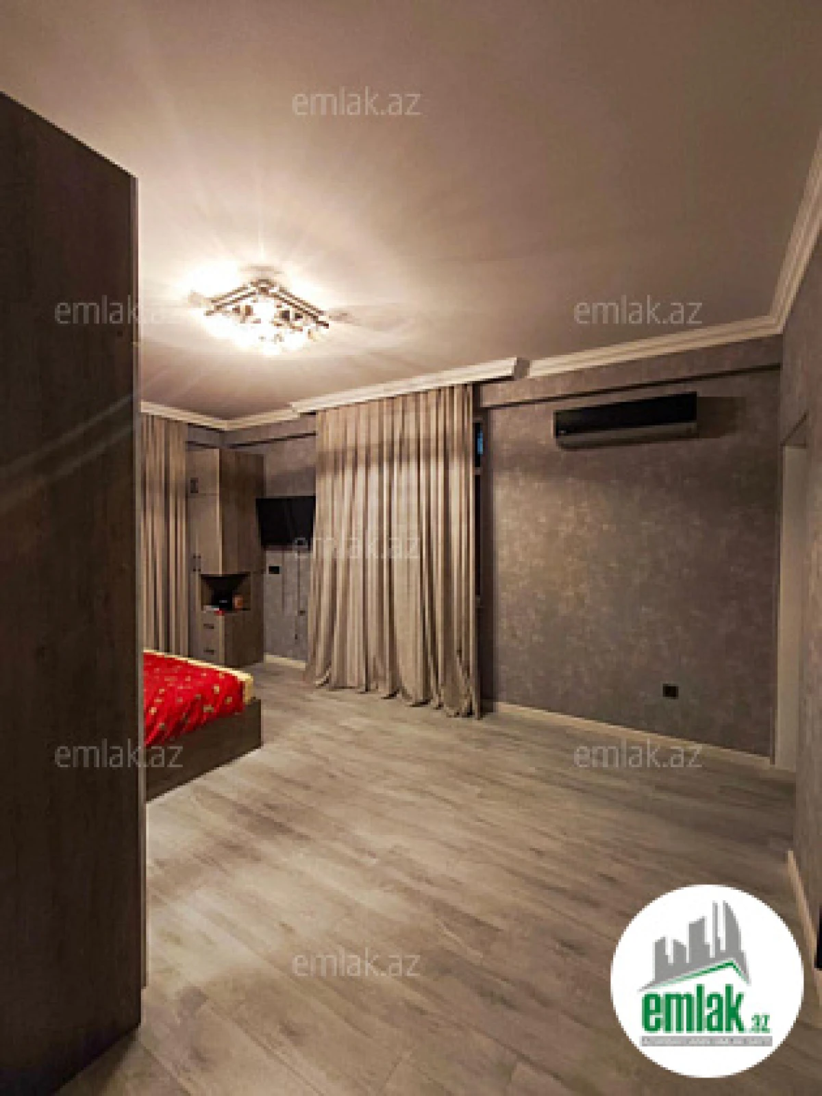 Satılır 3 otaqlı yeni tikili 150 m²