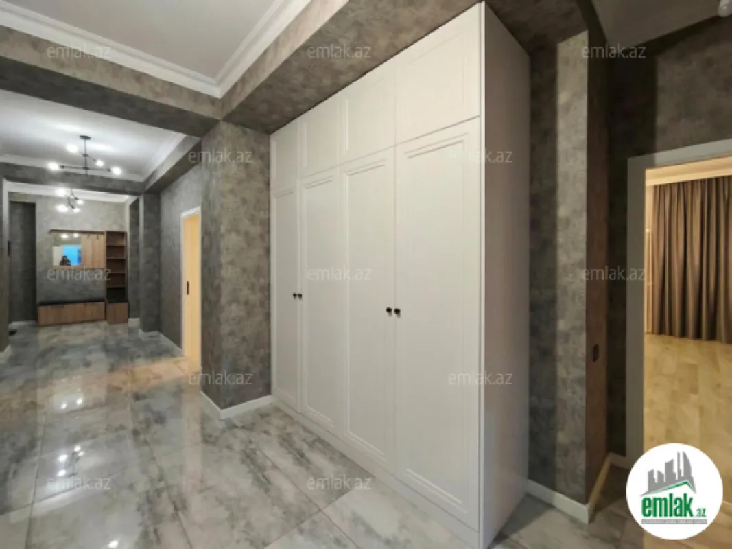 Satılır 3 otaqlı yeni tikili 150 m²