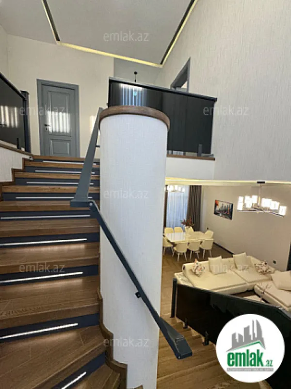 Satılır 5 otaqlı mənzil 240 m²