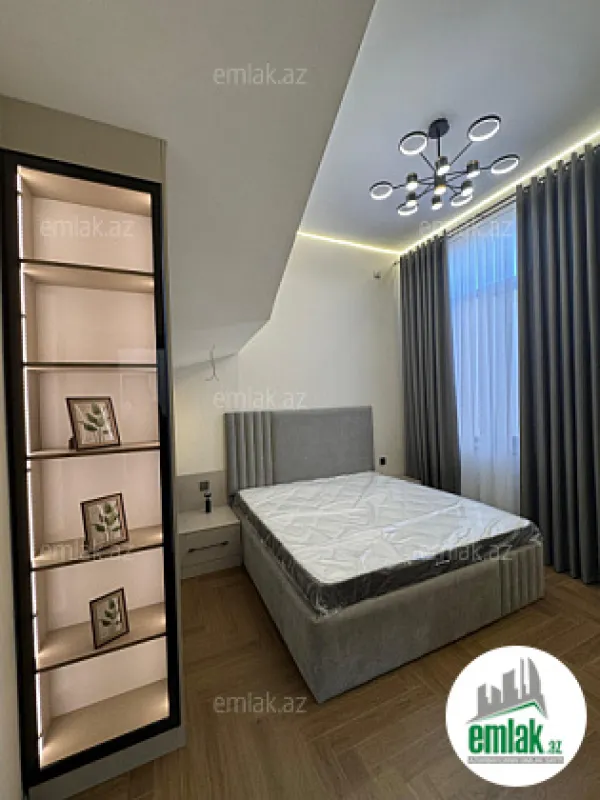 Satılır 5 otaqlı mənzil 240 m²