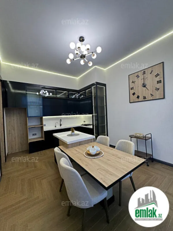 Satılır 5 otaqlı mənzil 240 m²
