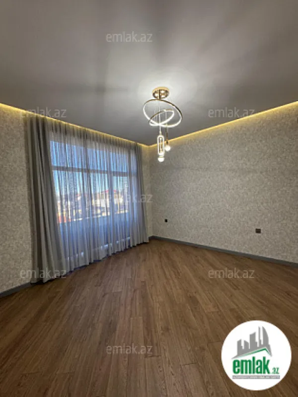Satılır 5 otaqlı mənzil 240 m²
