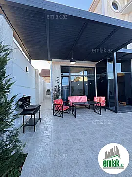 Satılır 5 otaqlı mənzil 240 m²