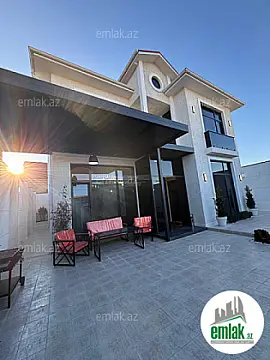 Satılır 5 otaqlı mənzil 240 m²