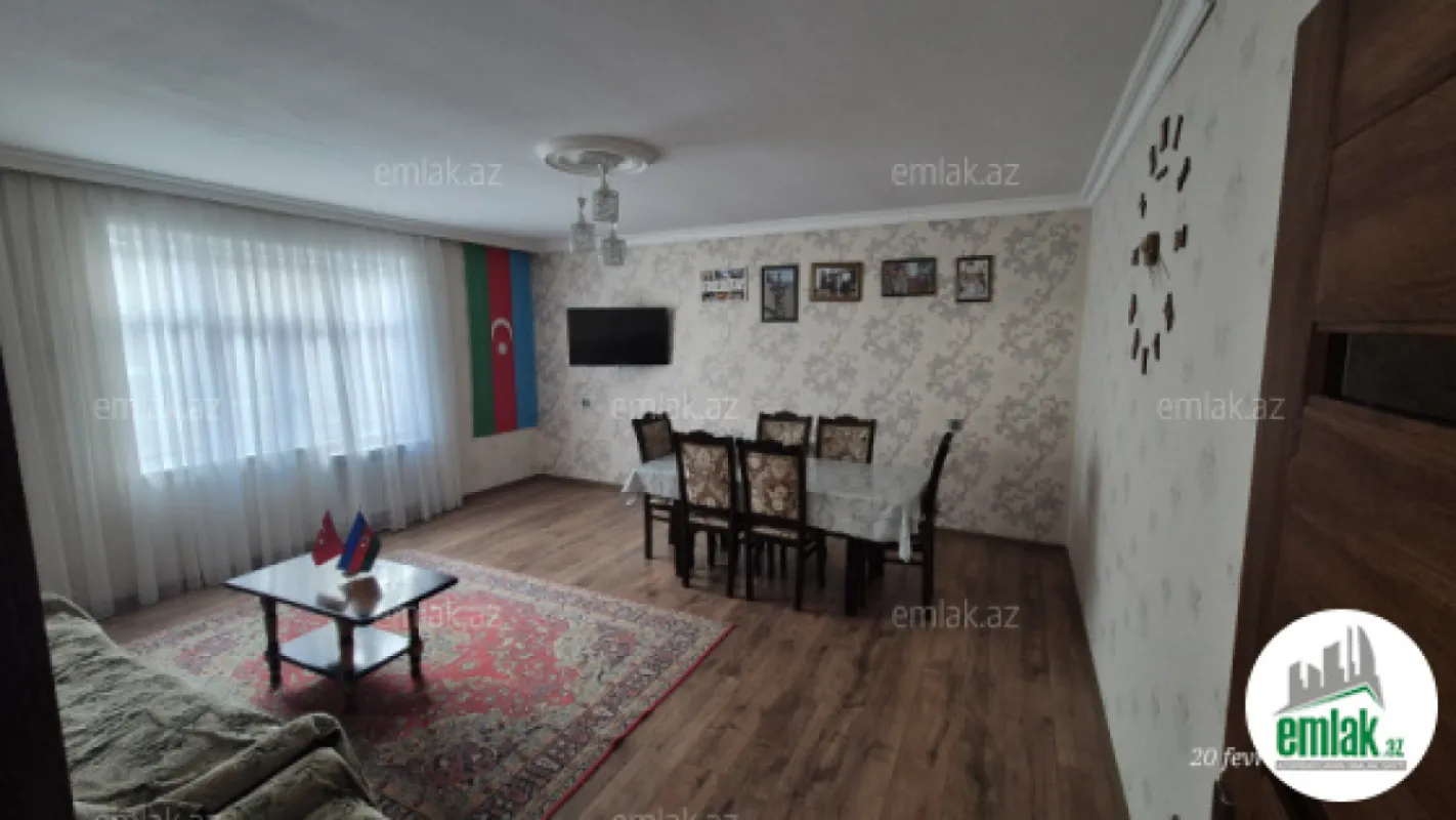 Satılır 4 otaqlı həyət evi 130 m²