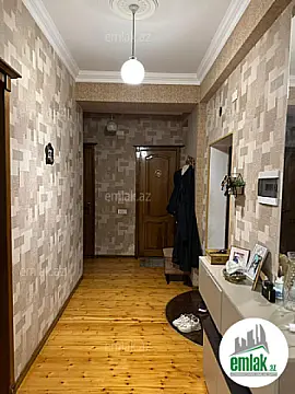 Satılır 2 otaqlı yeni tikili 70 m²