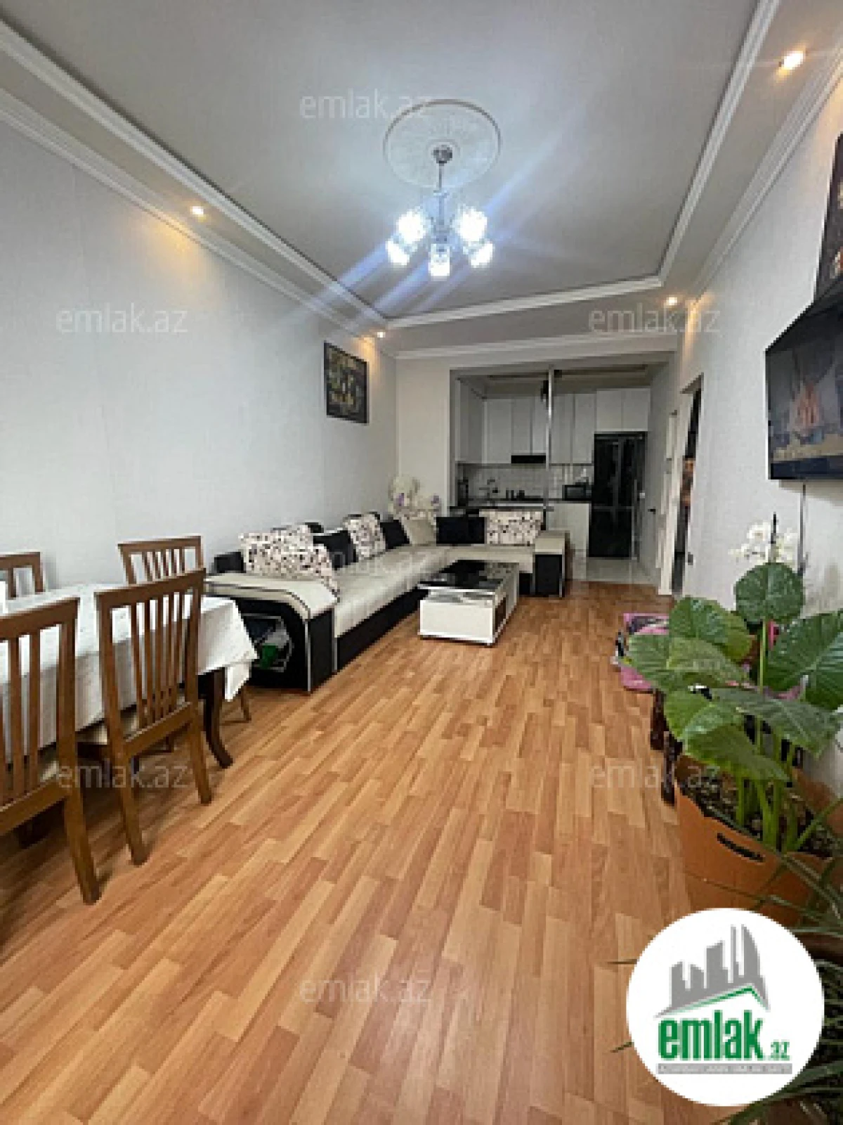 Satılır 2 otaqlı yeni tikili 60 m²