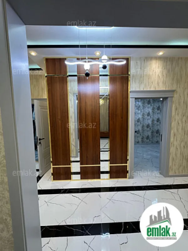Satılır 4 otaqlı mənzil 130 m²