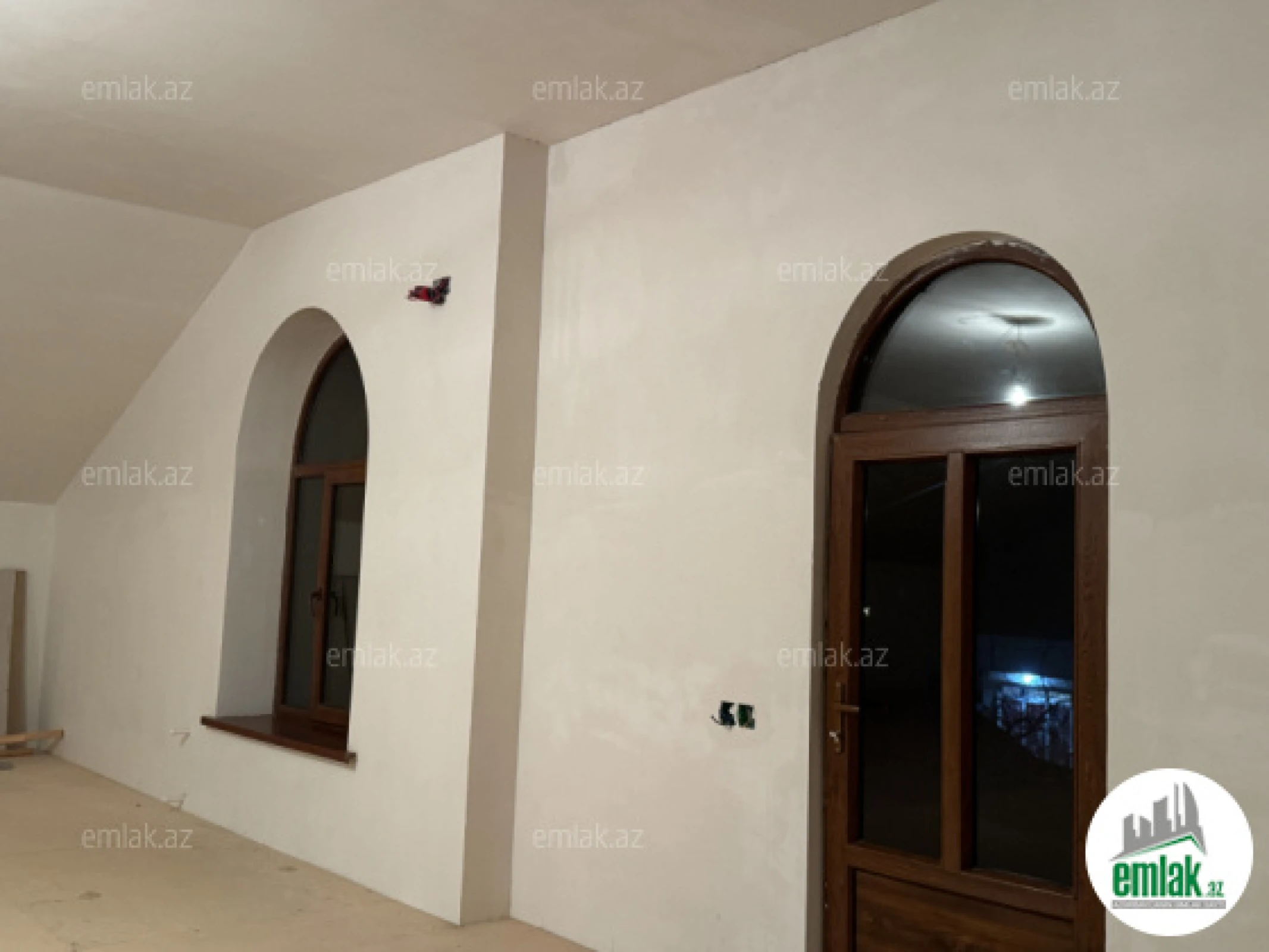 Satılır 5 otaqlı həyət evi 120 m²