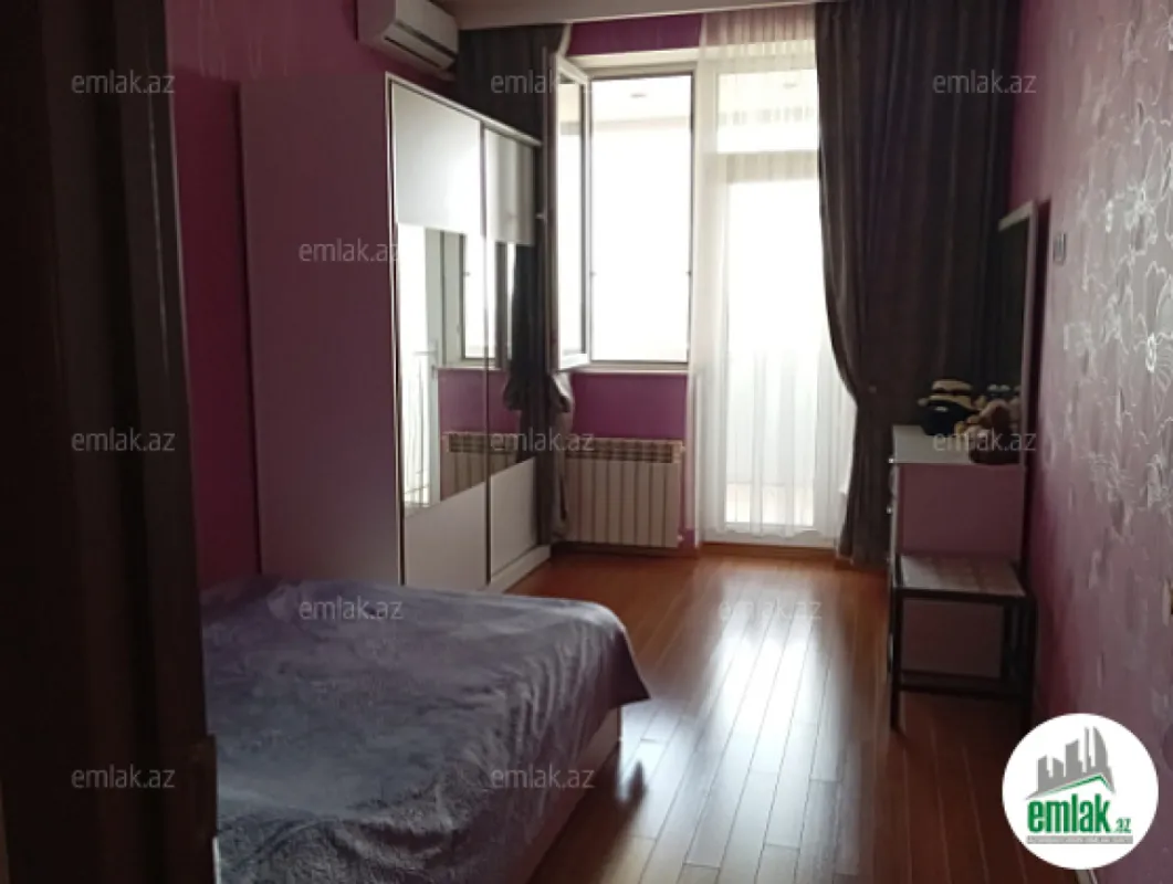 Satılır 3 otaqlı yeni tikili 78 m²