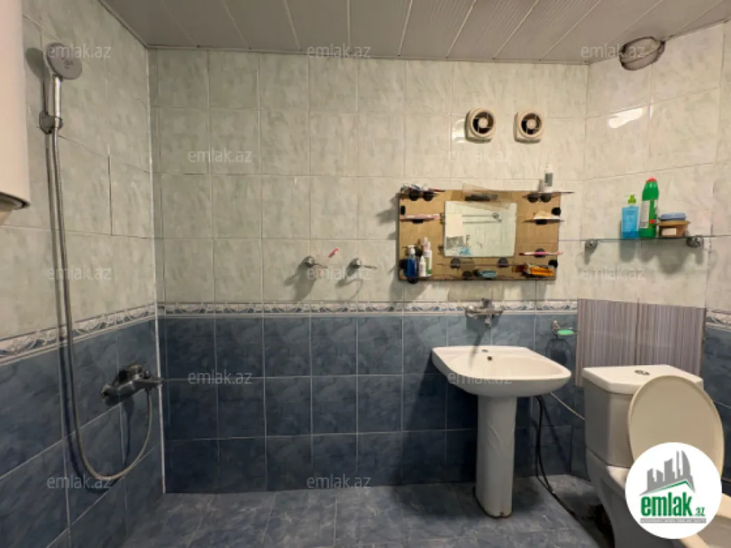 Satılır 4 otaqlı köhnə tikili 115 m²