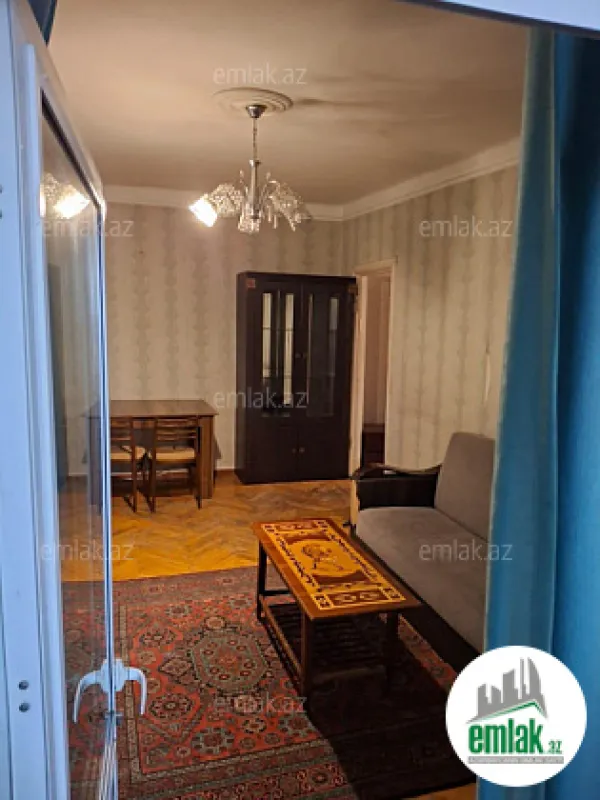 Satılır 2 otaqlı köhnə tikili 65 m²
