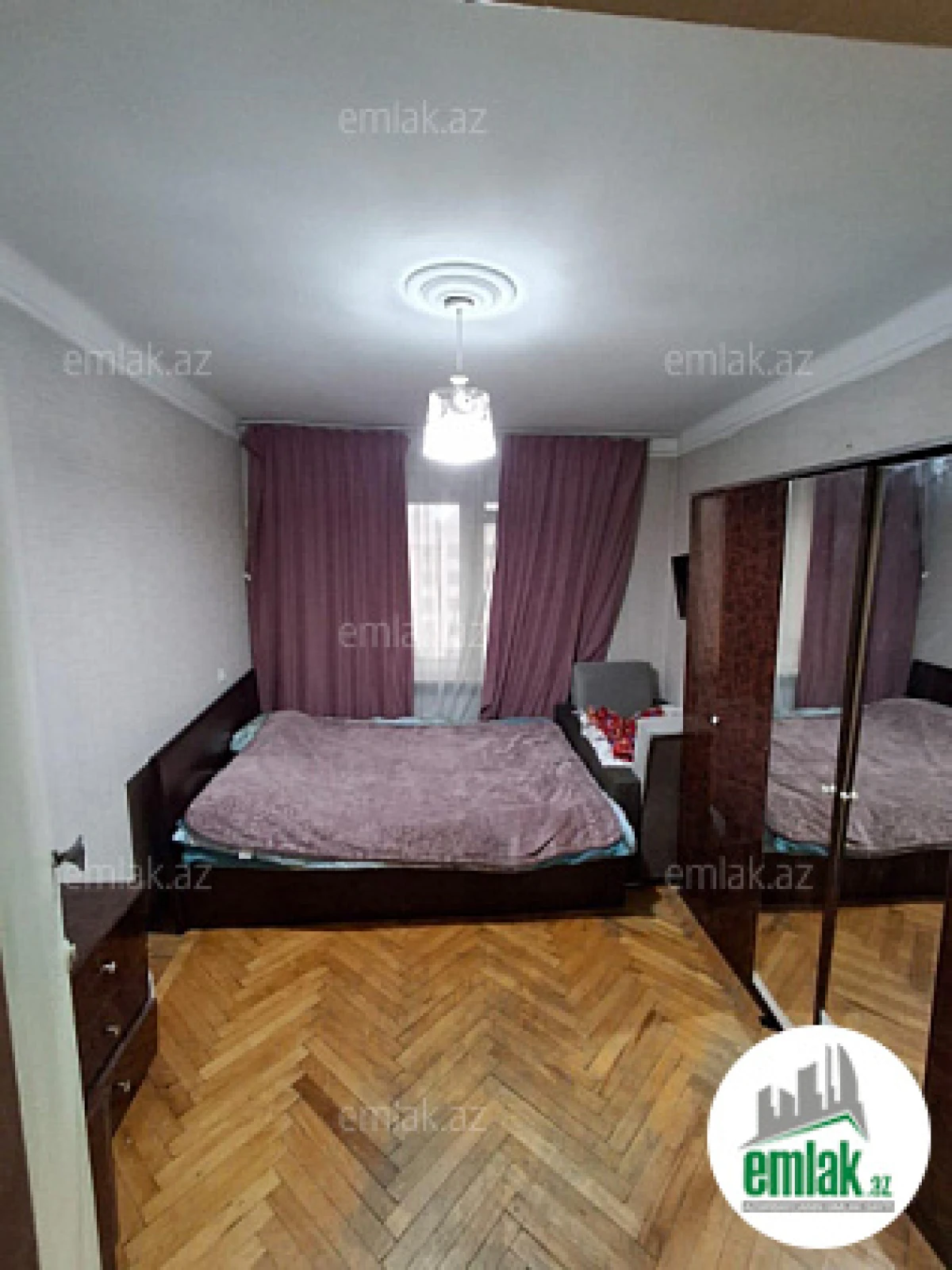 Satılır 2 otaqlı köhnə tikili 65 m²