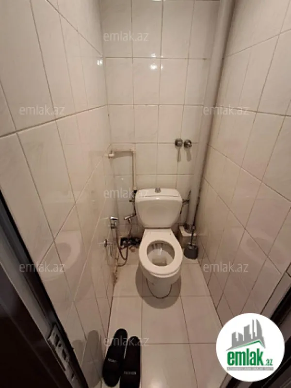 Satılır 2 otaqlı köhnə tikili 65 m²