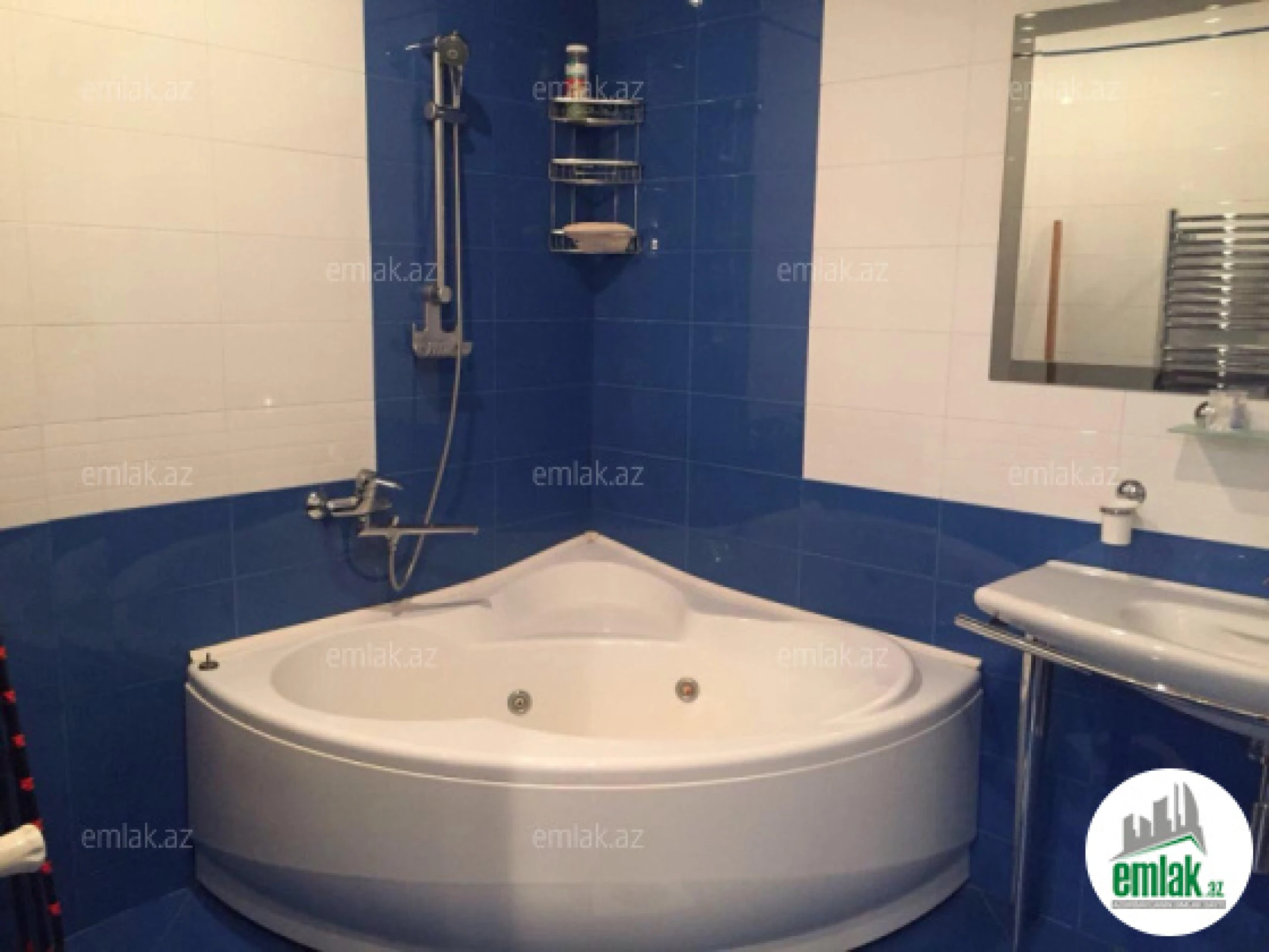 Satılır 3 otaqlı yeni tikili 175 m²