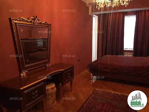 Satılır 3 otaqlı yeni tikili 175 m²