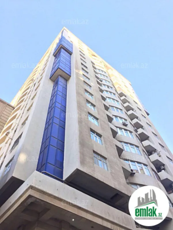 Satılır 3 otaqlı yeni tikili 175 m²