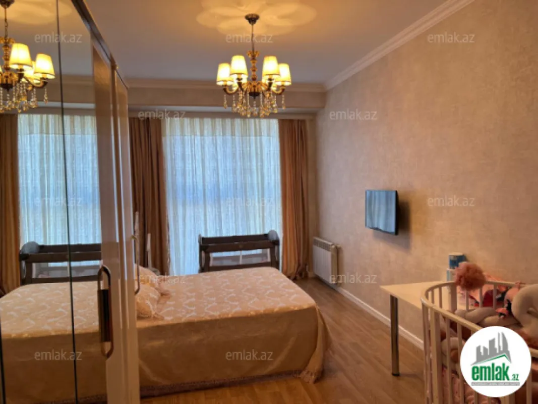 Satılır 3 otaqlı yeni tikili 110 m²