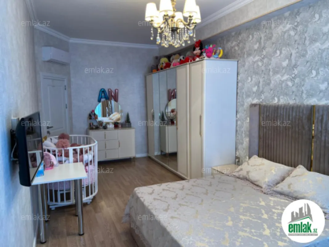 Satılır 3 otaqlı yeni tikili 110 m²