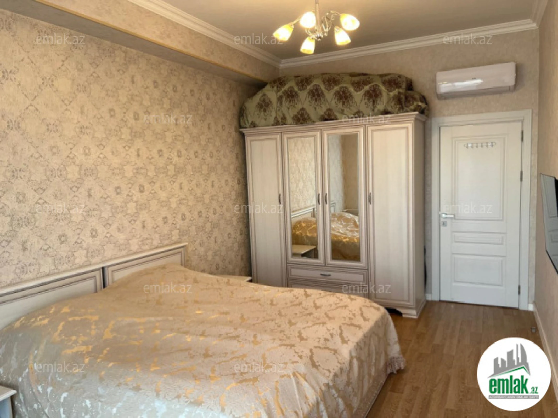 Satılır 3 otaqlı yeni tikili 110 m²