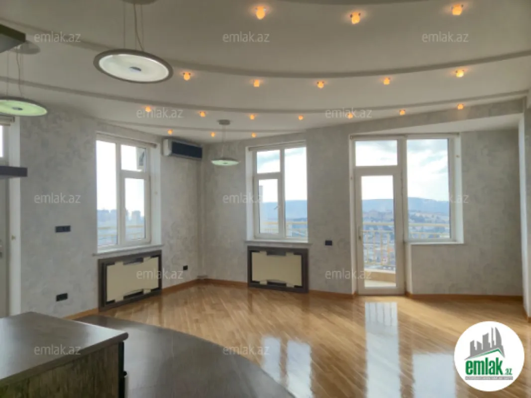 Satılır 3 otaqlı yeni tikili 120 m²