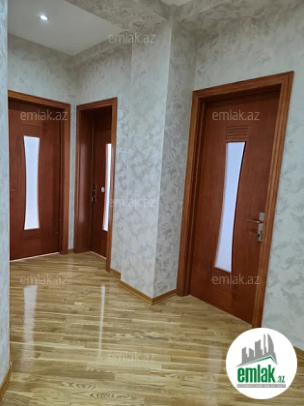 Satılır 3 otaqlı yeni tikili 120 m²