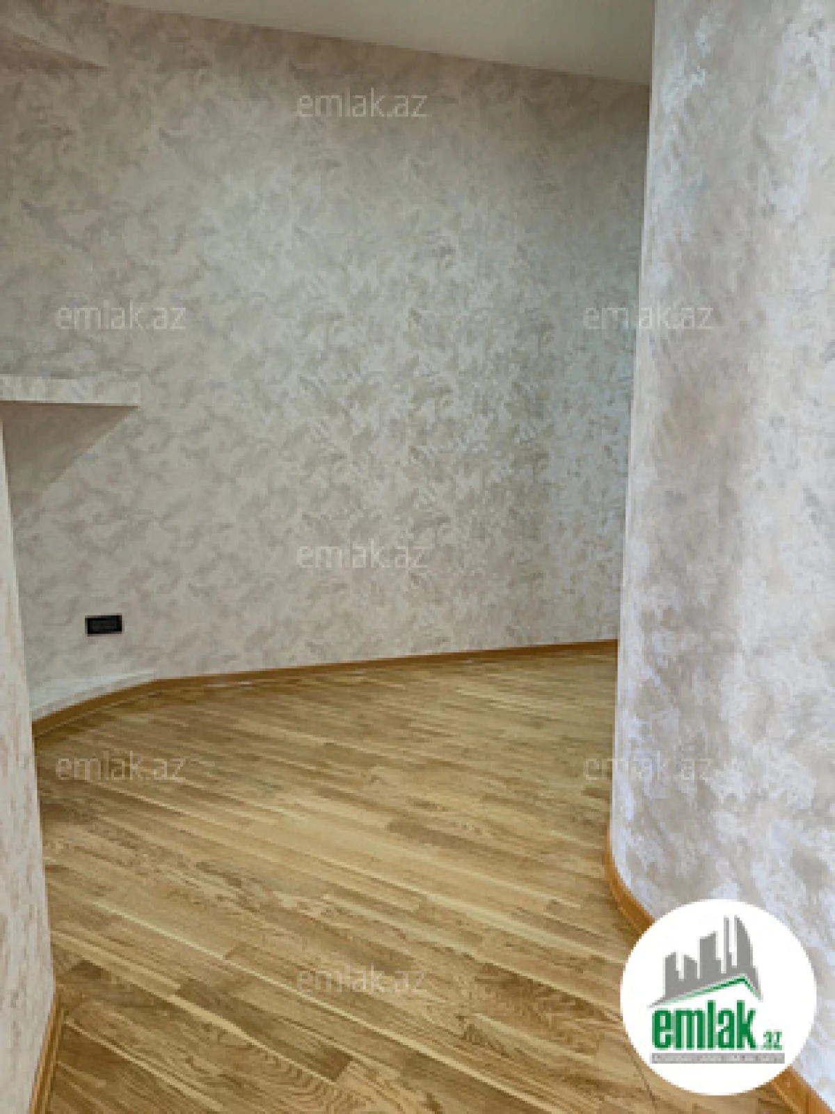 Satılır 3 otaqlı yeni tikili 120 m²