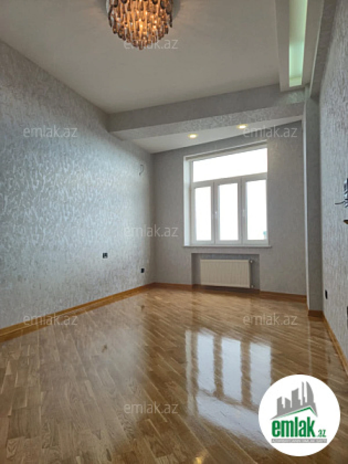 Satılır 3 otaqlı yeni tikili 120 m²