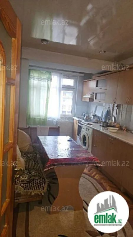 Satılır 2 otaqlı köhnə tikili 65 m²
