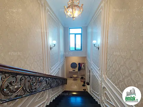 Satılır 9 otaqlı həyət evi 850 m²