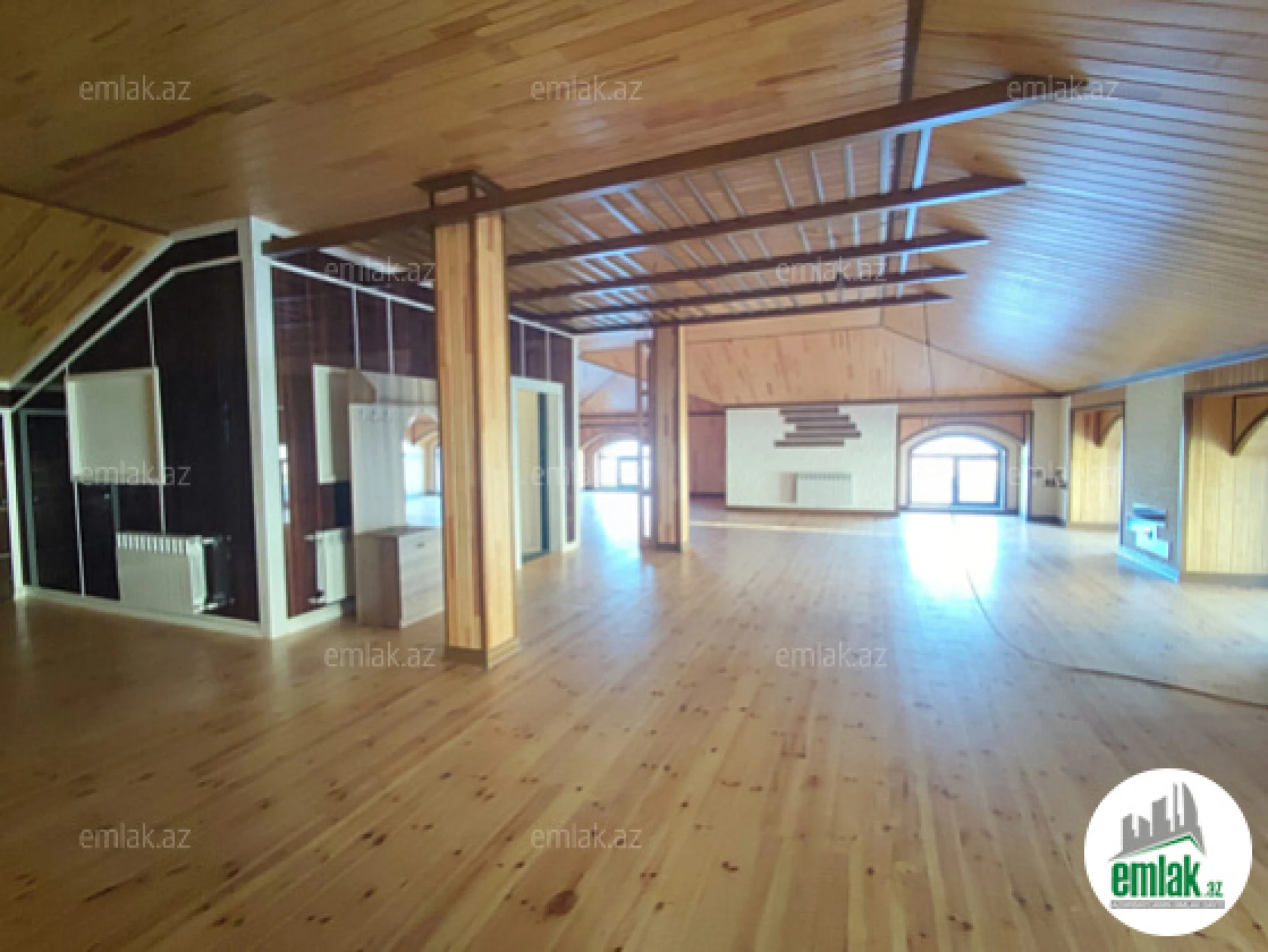 Satılır 9 otaqlı həyət evi 850 m²