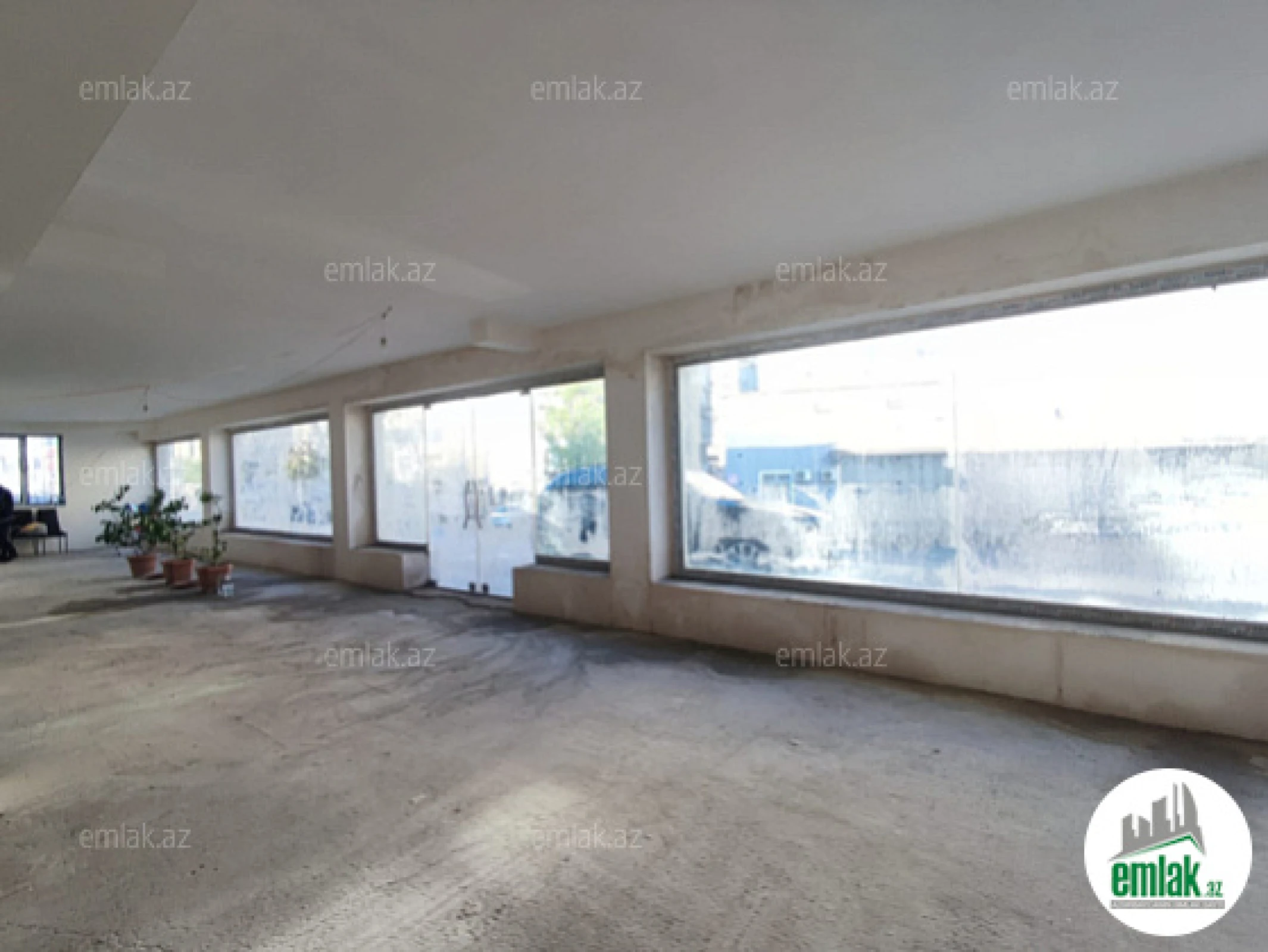 Satılır 9 otaqlı həyət evi 850 m²