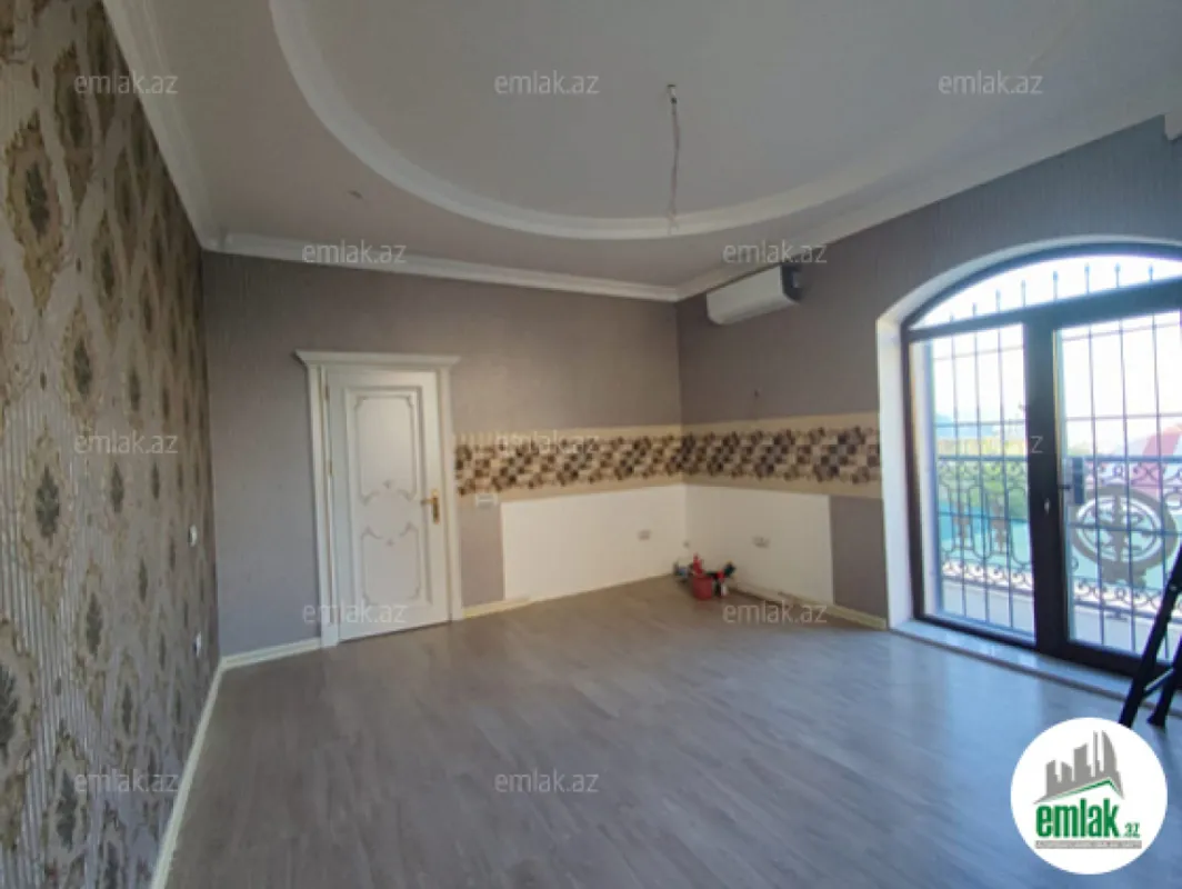 Satılır 9 otaqlı həyət evi 850 m²
