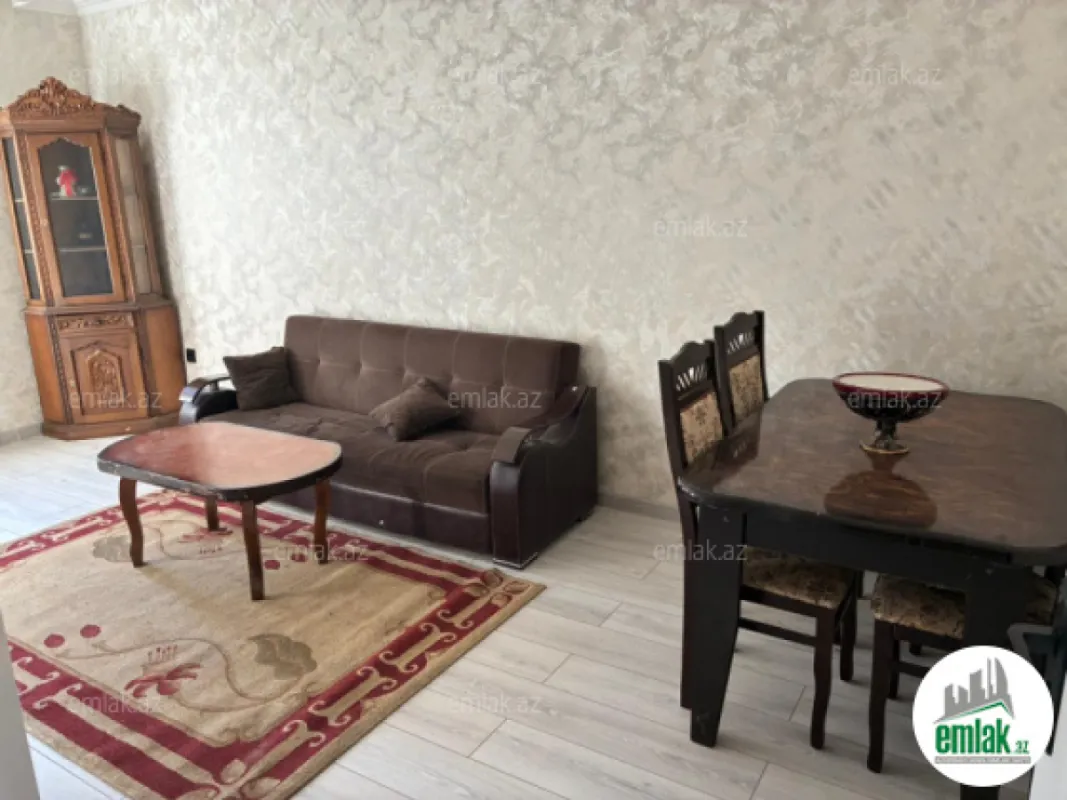 Satılır 2 otaqlı köhnə tikili 60 m²
