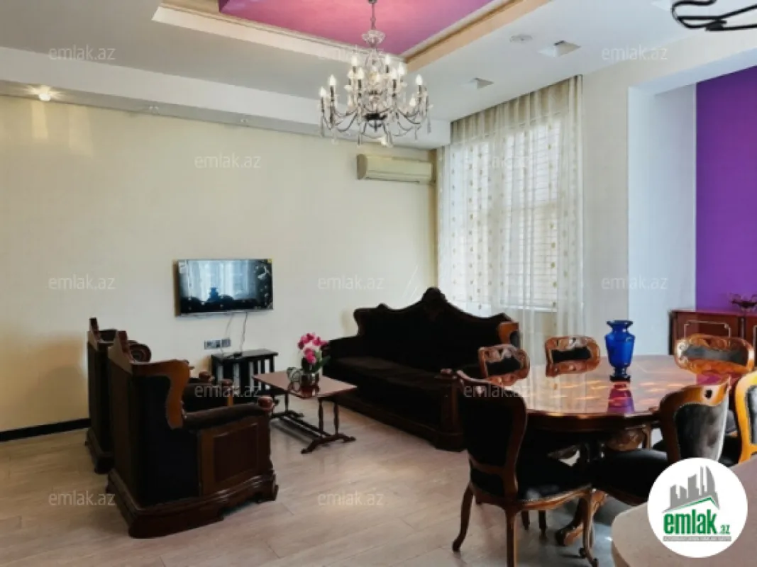 Satılır 3 otaqlı yeni tikili 130 m²