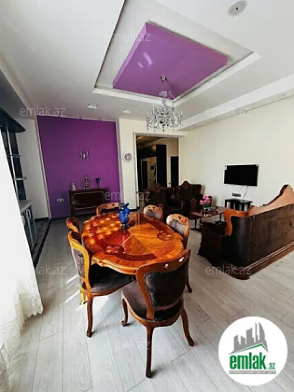 Satılır 3 otaqlı yeni tikili 130 m²