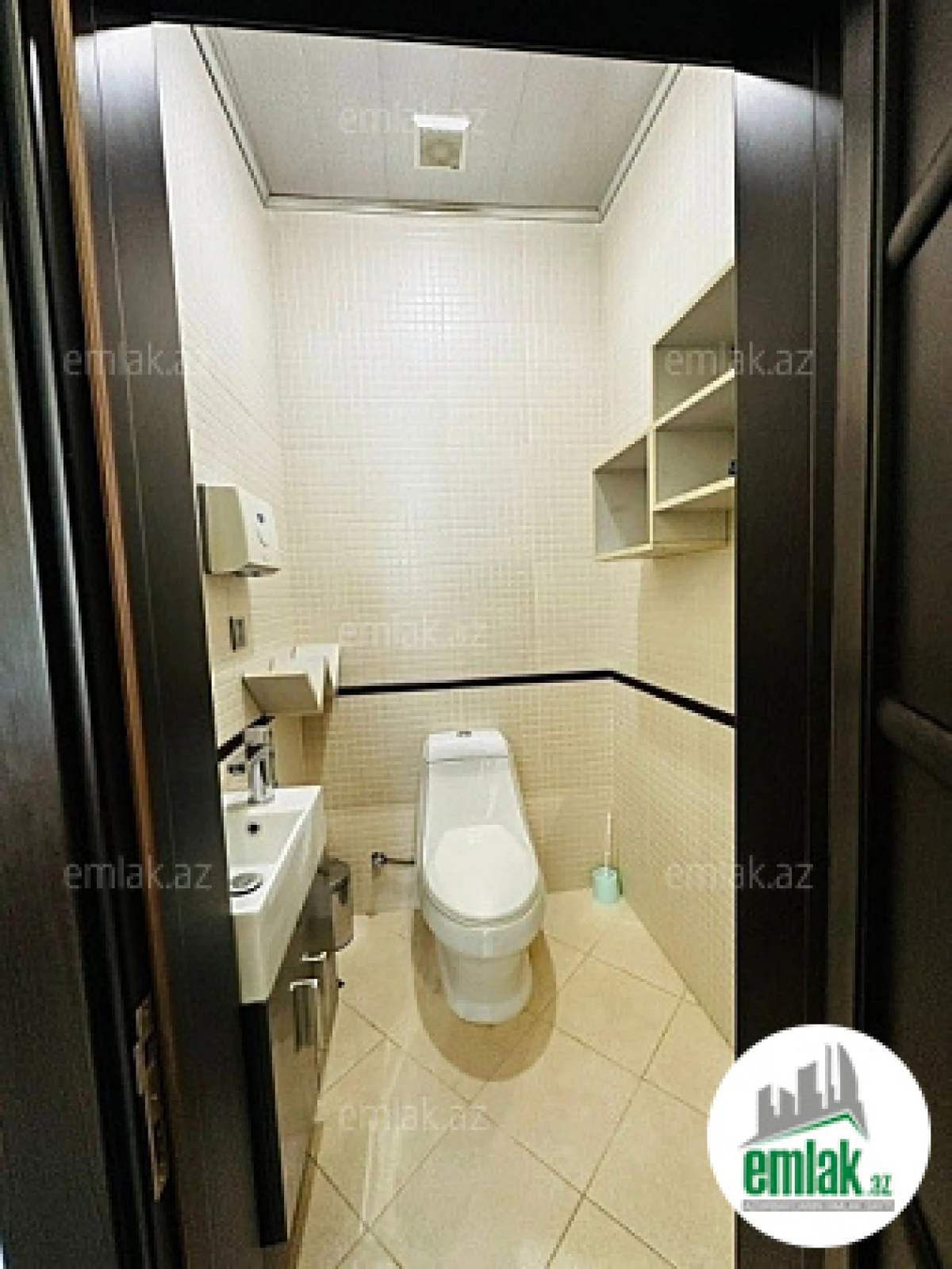 Satılır 3 otaqlı yeni tikili 130 m²