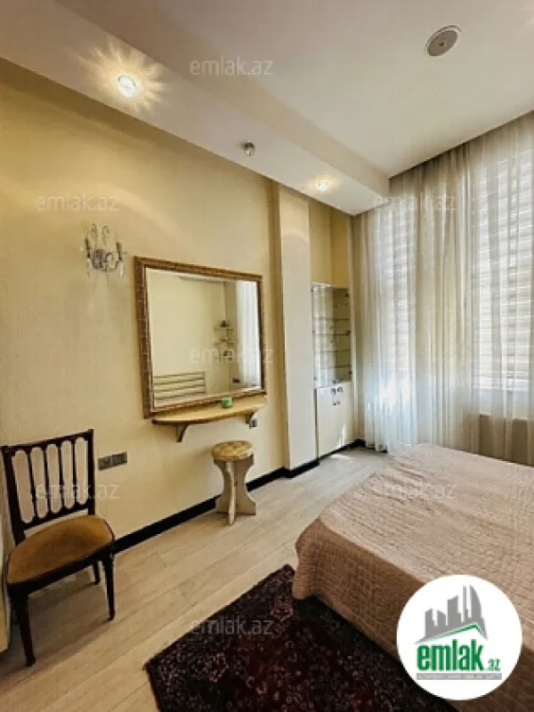 Satılır 3 otaqlı yeni tikili 130 m²