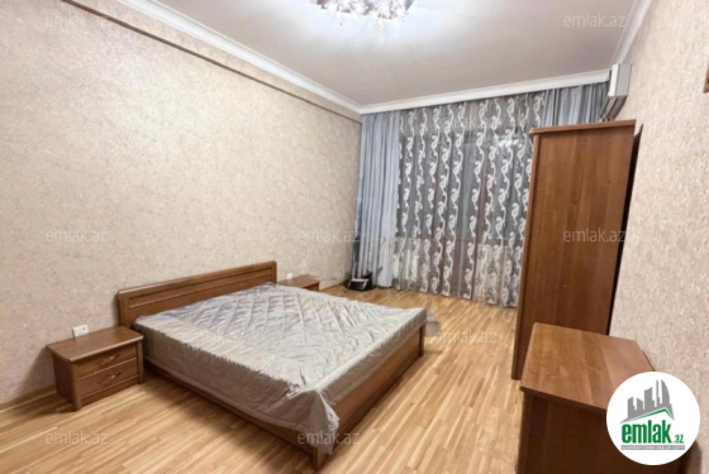 Satılır 3 otaqlı yeni tikili 135 m²