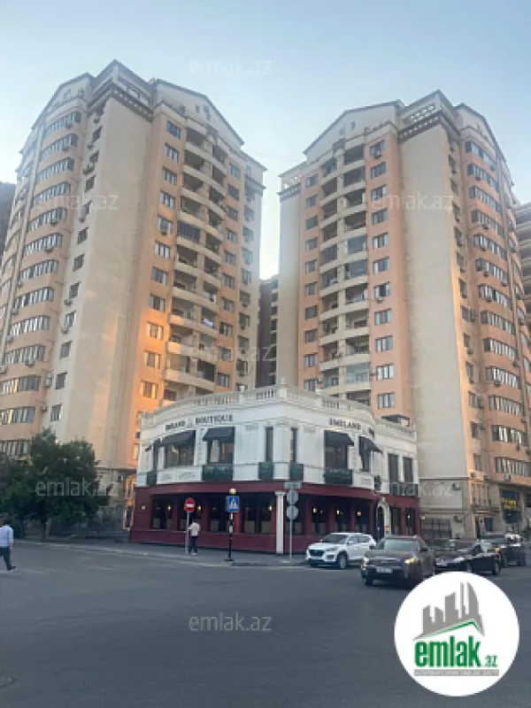 Satılır 3 otaqlı yeni tikili 135 m²