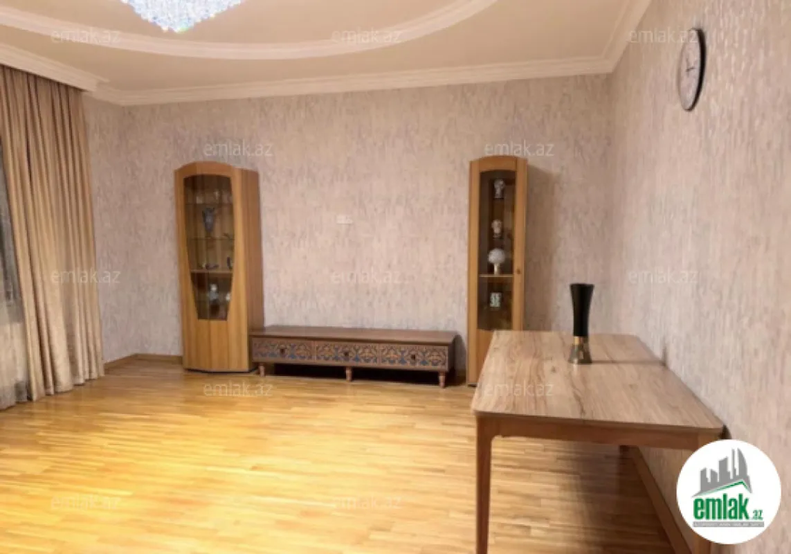 Satılır 3 otaqlı yeni tikili 135 m²