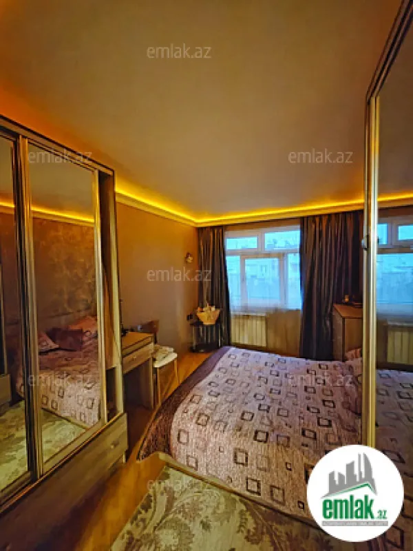Satılır 2 otaqlı köhnə tikili 61 m²