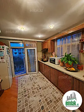 Satılır 2 otaqlı köhnə tikili 61 m²