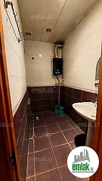 Satılır 2 otaqlı köhnə tikili 65 m²