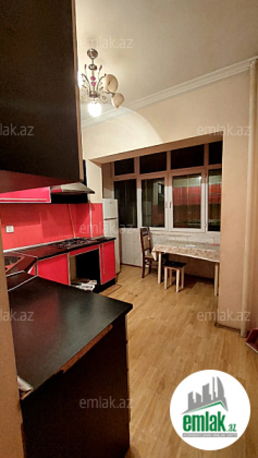 Satılır 2 otaqlı köhnə tikili 65 m²