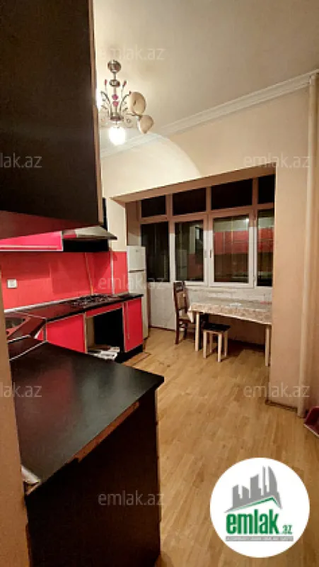 Satılır 2 otaqlı köhnə tikili 65 m²