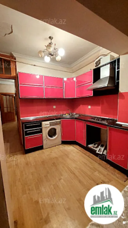 Satılır 2 otaqlı köhnə tikili 65 m²